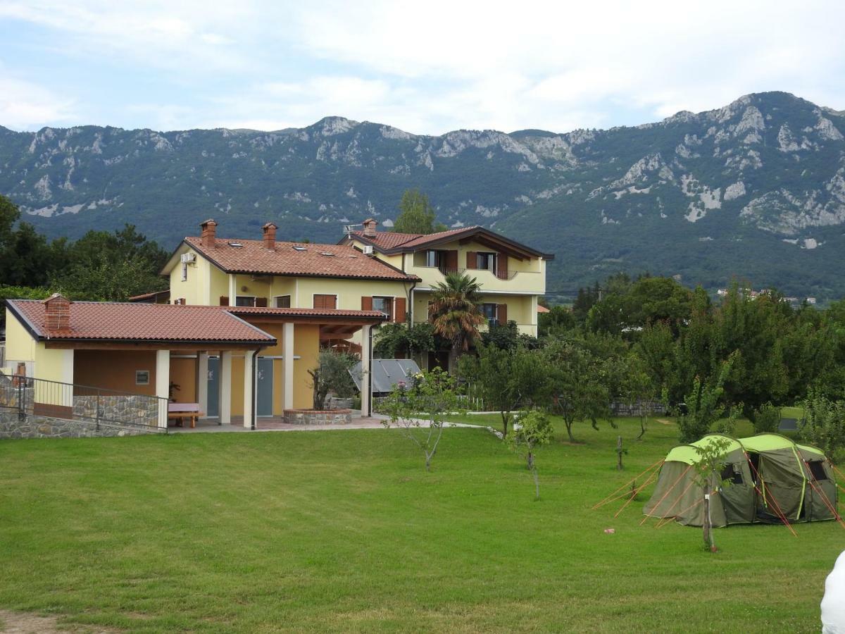 Ferienwohnung Turisticna Kmetija Pri Rebkovih Ajdovščina Exterior foto